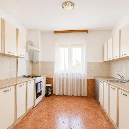 3 Bedroom Stunning In Apartman *