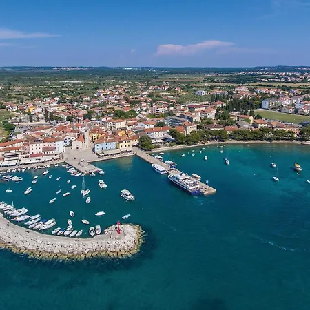 3 Bedroom Stunning In Pula
